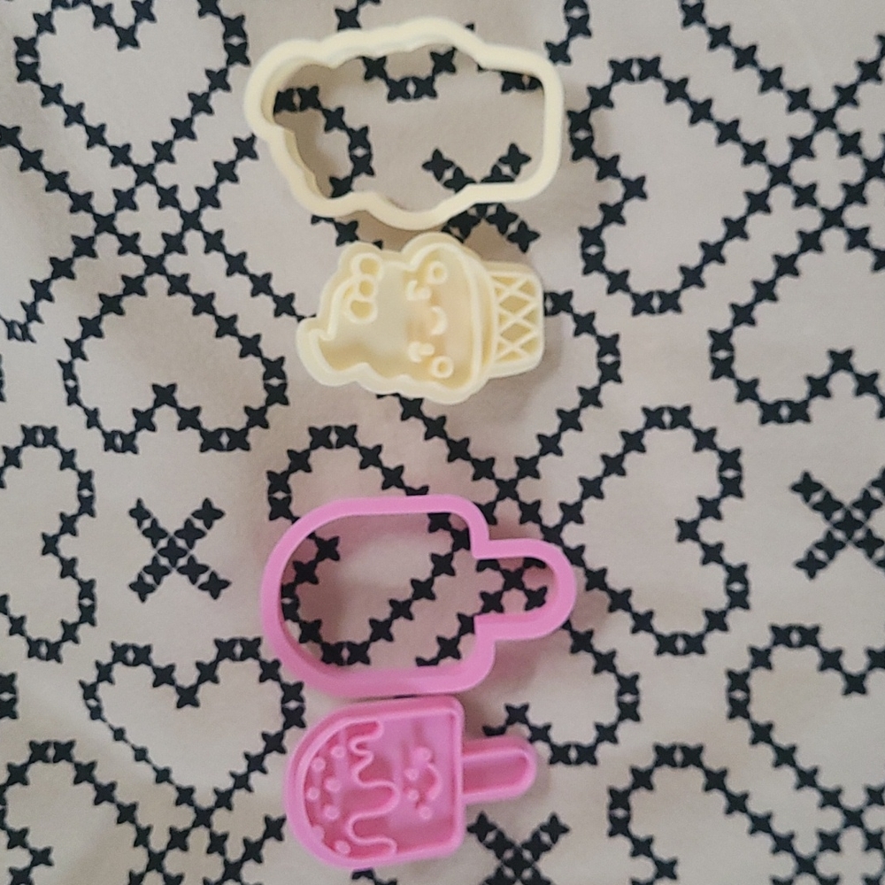 2 Cute Cookies Cutter